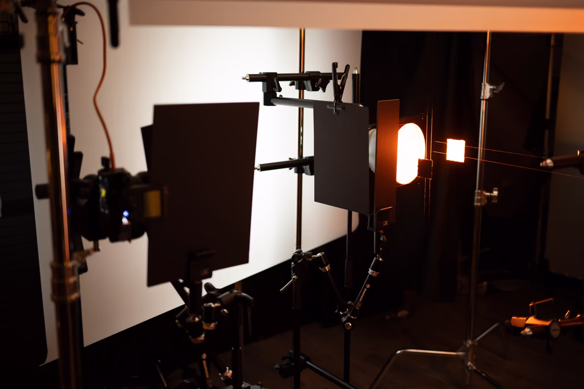 25 backstage 3